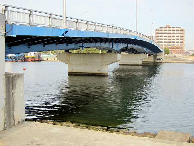 駐車場北側橋脚