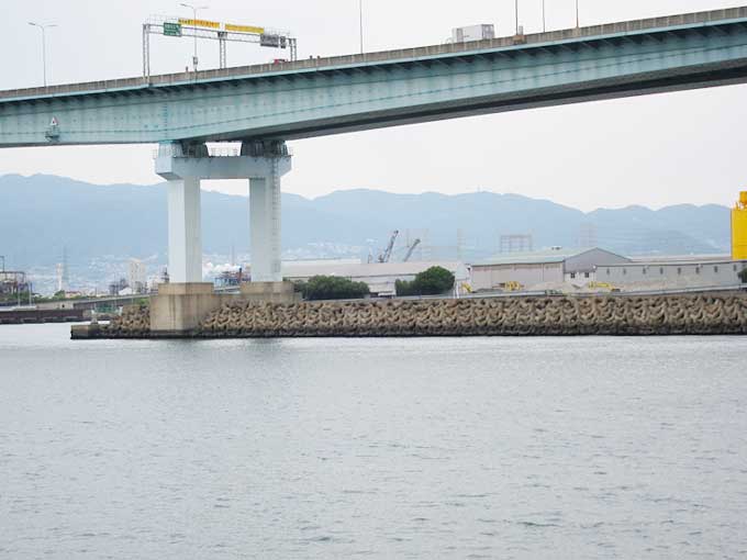 湾岸下から近く