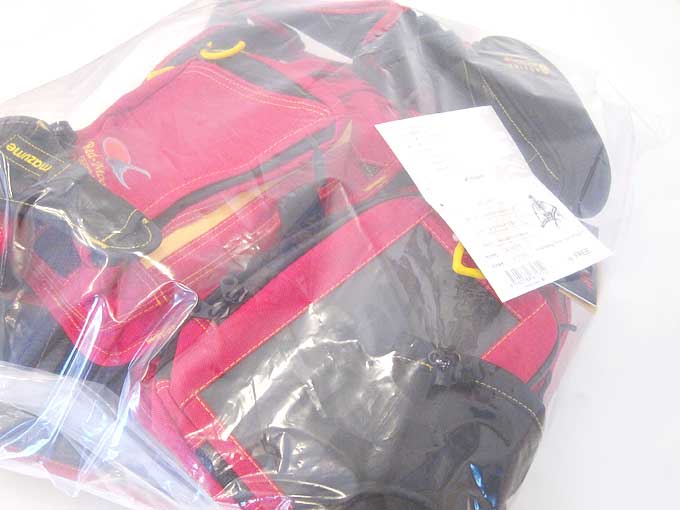 マズメレッドムーンライフジャケットⅢ・レッド