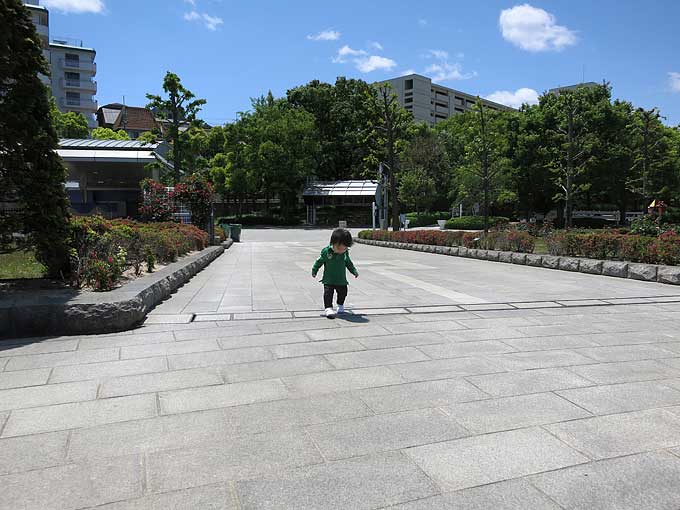 阪神競馬場・セントウルガーデン