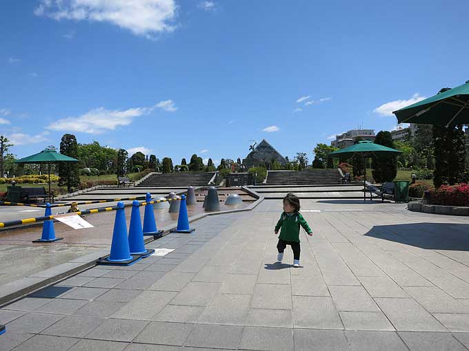 阪神競馬場・セントウルガーデン