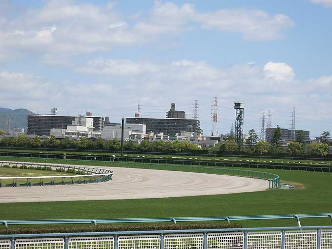 阪神競馬場・最終コーナー