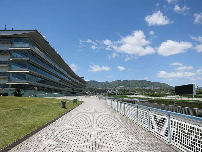 阪神競馬場