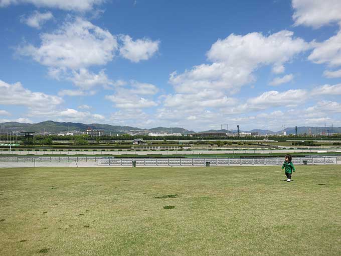 阪神競馬場・芝生公園