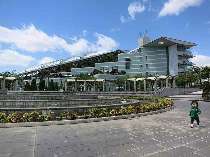 阪神競馬場・セントウルガーデン