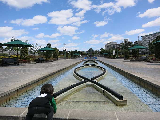 阪神競馬場・セントウルガーデン