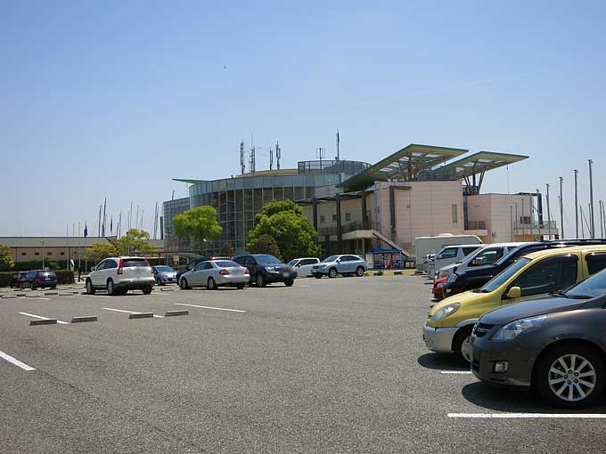 新西宮ヨットハーバー駐車場