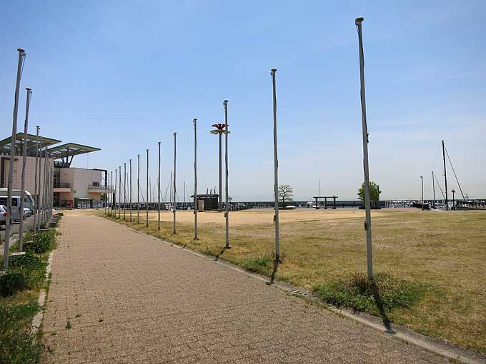 新西宮ヨットハーバー駐車場