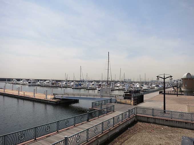 新西宮ヨットハーバーのマリーナ