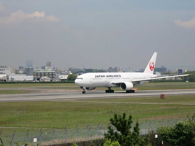 伊丹スカイパーク・飛行機の離陸