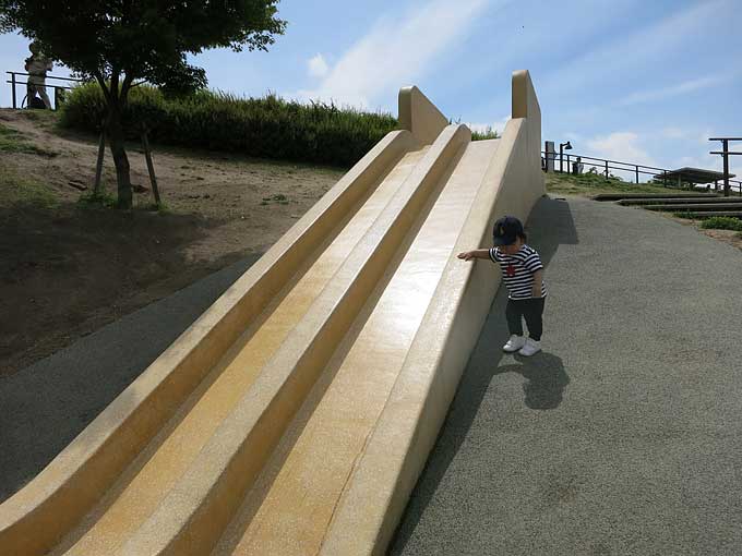 伊丹スカイパーク・すべり台