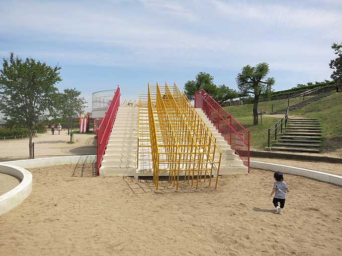 伊丹スカイパーク・遊具