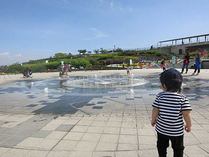 伊丹スカイパーク・噴水にチャレンジ