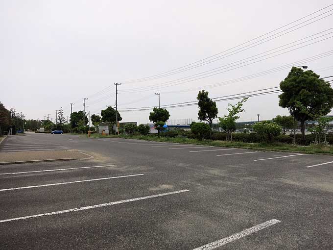 県立甲子園浜海浜公園の駐車場