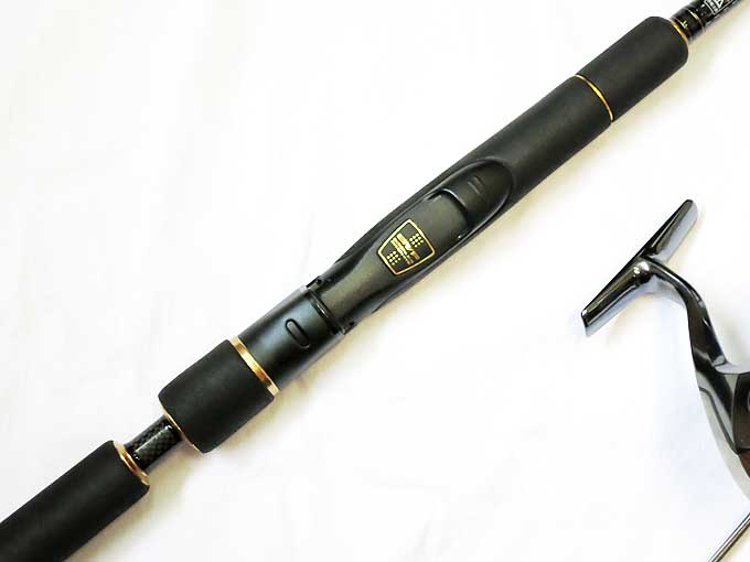 リールシートを開ける