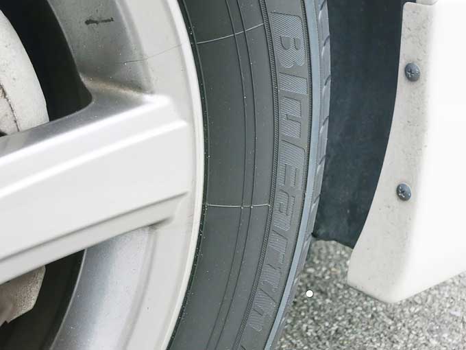 VOXYにエコ(低燃費)タイヤ・YOKOHAMA BluEarth