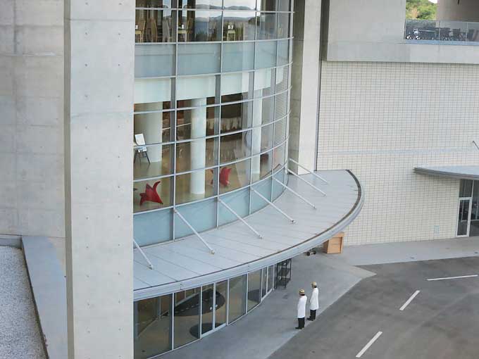 ウェスティンホテル淡路正面