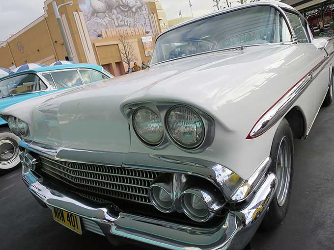 メルズドライブイン