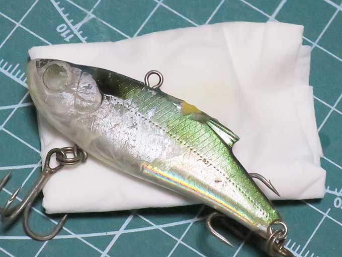 ラッカー溶剤で拭き取り