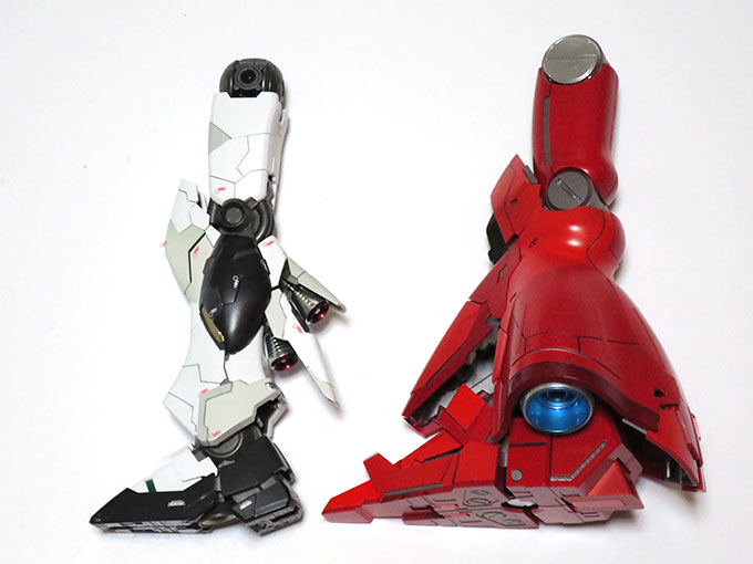 ニューガンダムとの脚部比較