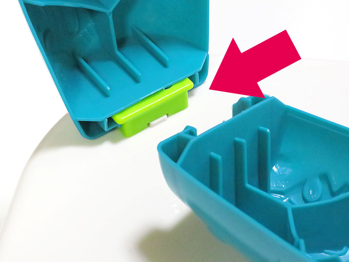 テーブルの組み立て