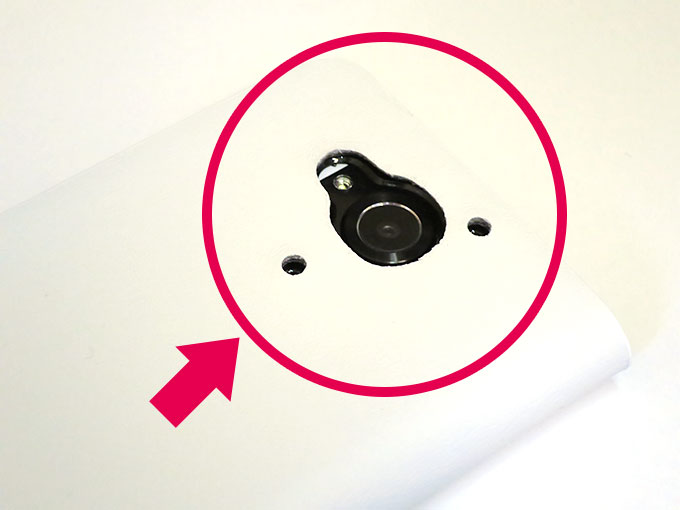 カメラ穴もバッチリ!