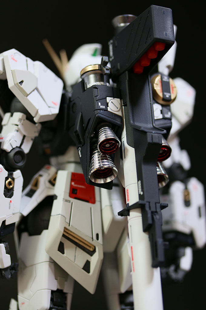 MG ニューガンダム Ver.ka 取り付けたメタルパーツ