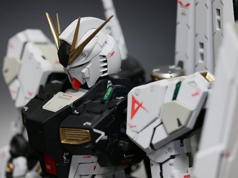 MG ニューガンダム Ver.ka 完成編 -サイコフレーム発動版-