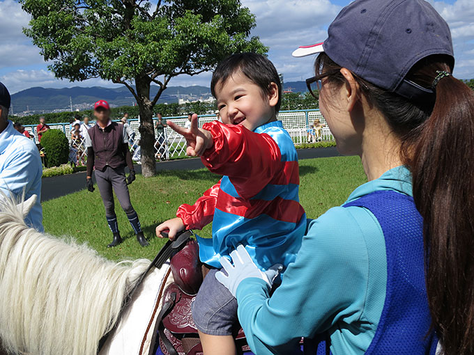 ポニー乗馬に大満足
