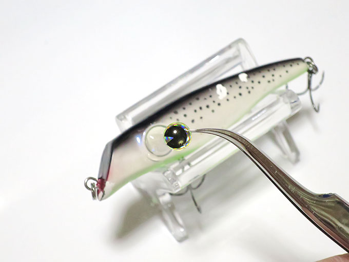 アイシールを貼る