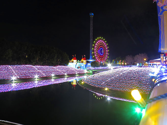 イルミネーションは色が変わって綺麗です!