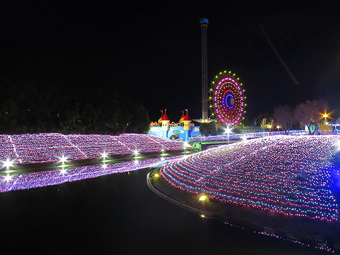 イルミネーションは色が変わって綺麗です!