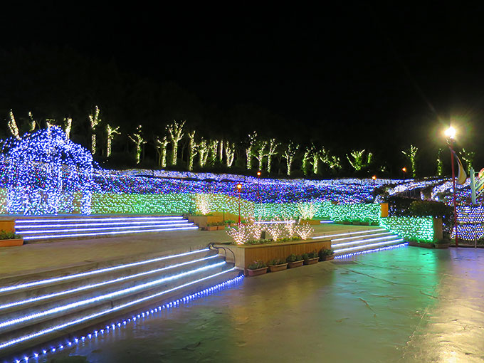 辺り一面のイルミネーション