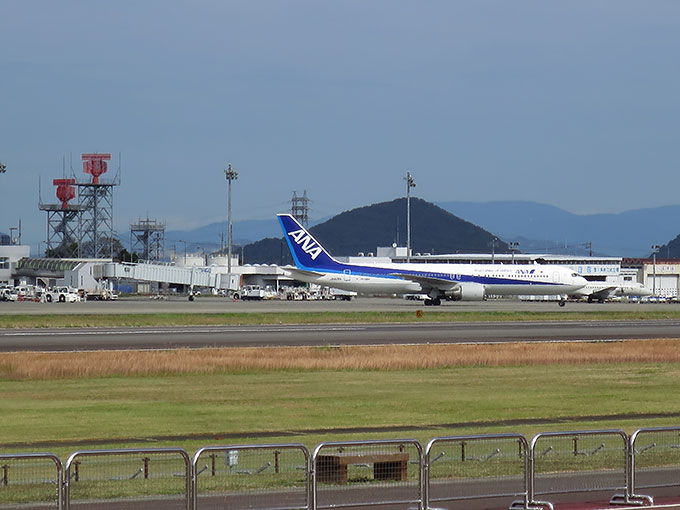 飛行機も見れます