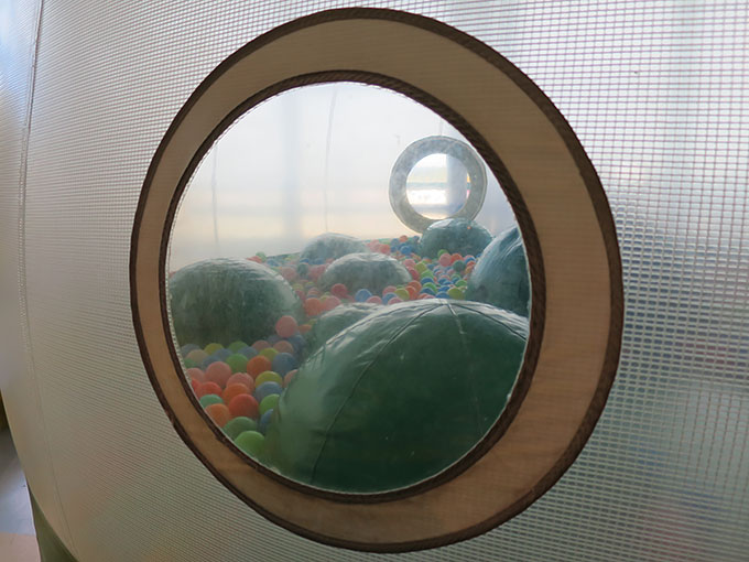 ボールカプセル