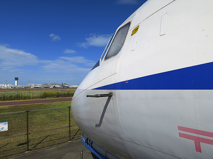 YS-11型航空機と高松空港