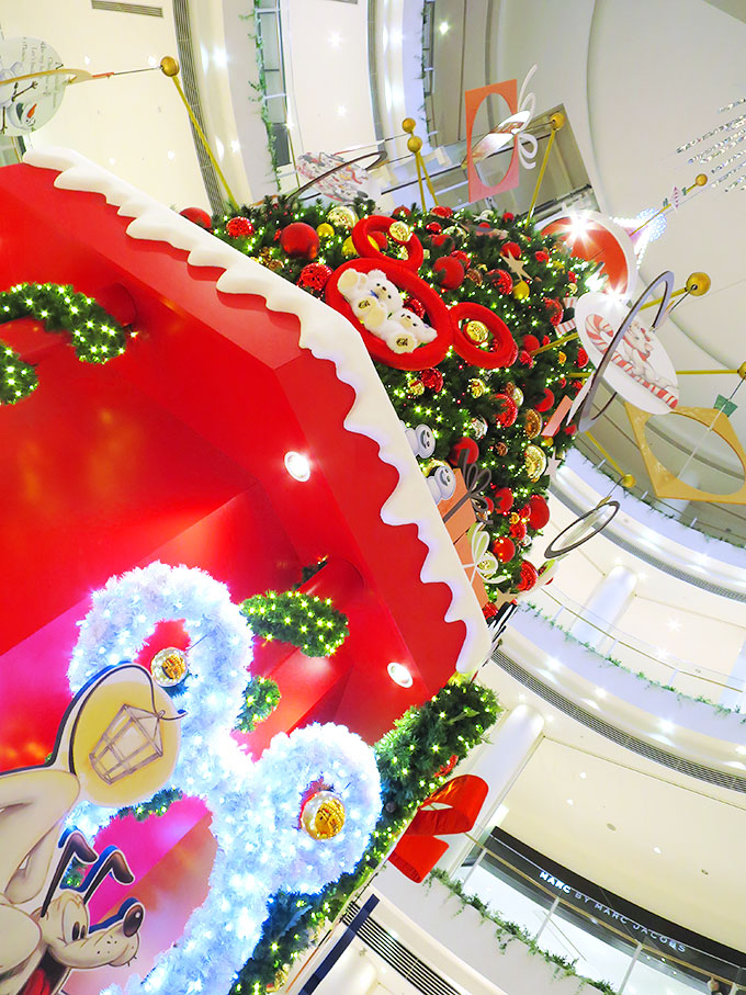 阪急西宮ガーデンズのクリスマスツリー