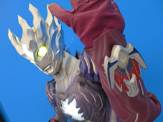 ウルトラマン??