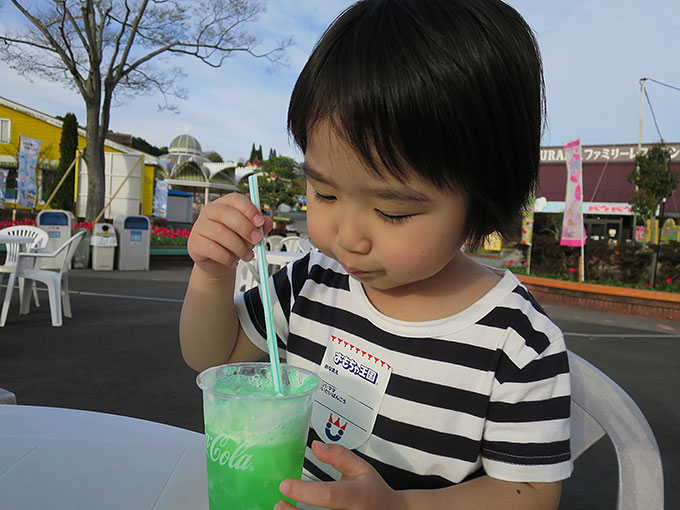 メロンソーダで休憩