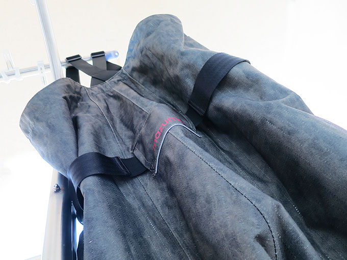 使ったウェーダーを干す