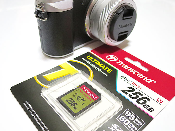 LUMIX GX7 Mark IIにメモリーカードを入れる準備