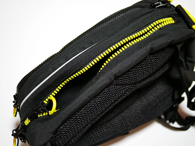 メイン収納スペース