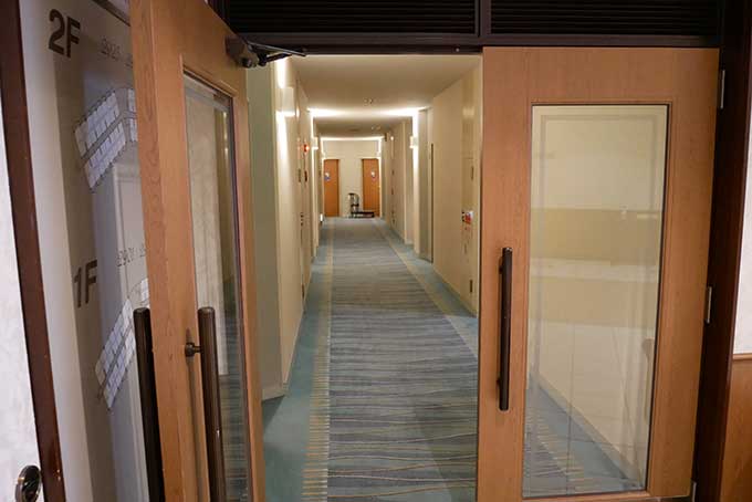 部屋を探して…