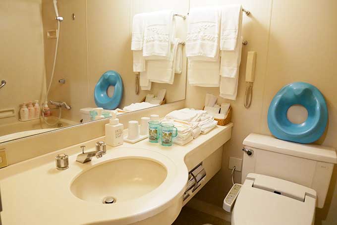 お手洗いと室内風呂