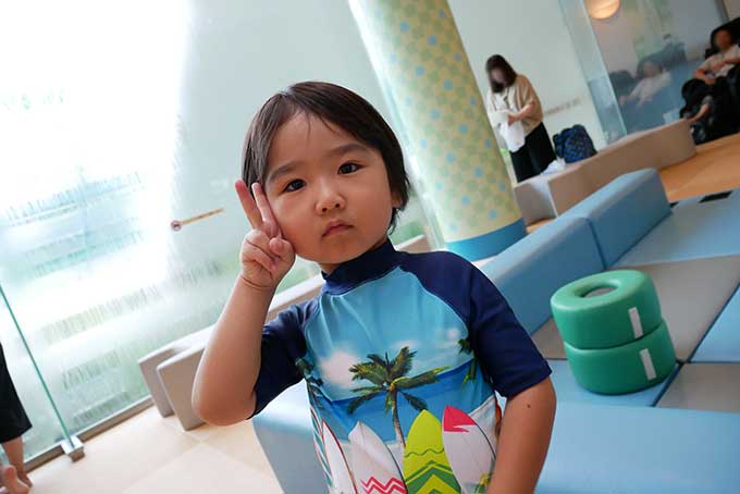 いざプールへ!!