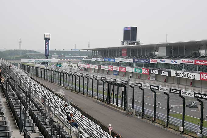 国際レーシングコース