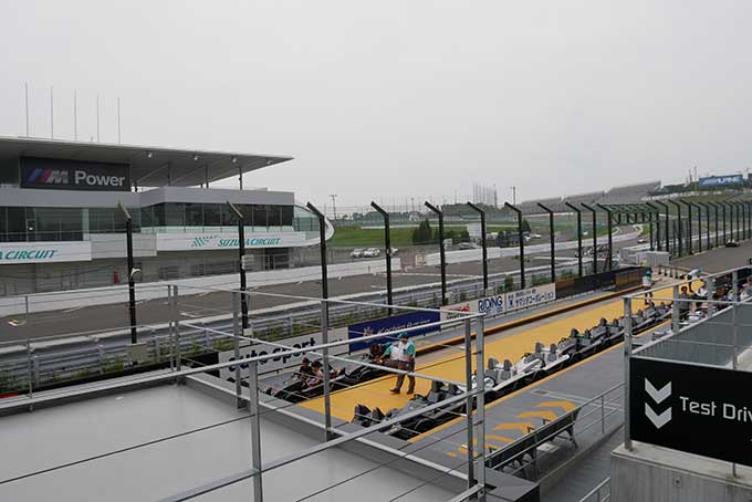 カート乗り場へ移動