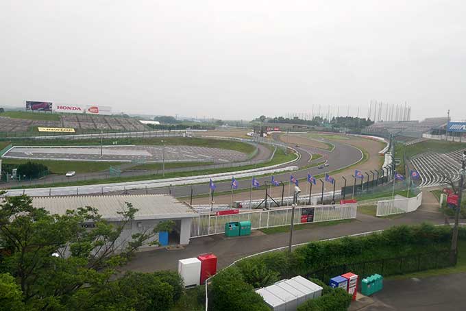 サーキットチャレンジャーが見えます