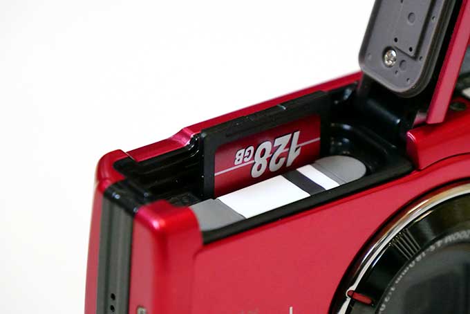 メモリーカードを入れて