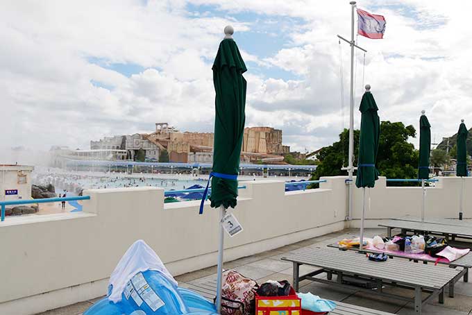 パラソルも閉じられて…